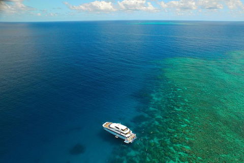 Great Barrier Reef Snorkeling And Diving Cruise From Cairns - Accommodation Perth 4